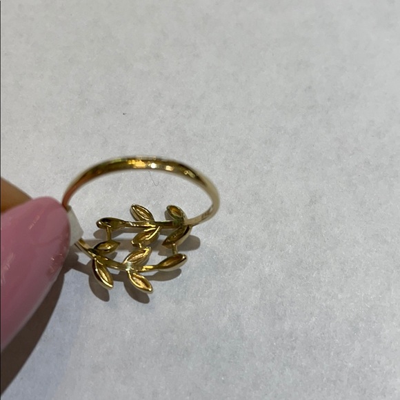 10k yellow gold leaf ring - Picture 5 of 7